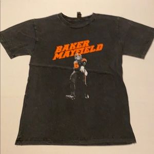 Baker mayfield men t shirt size small vintage styl